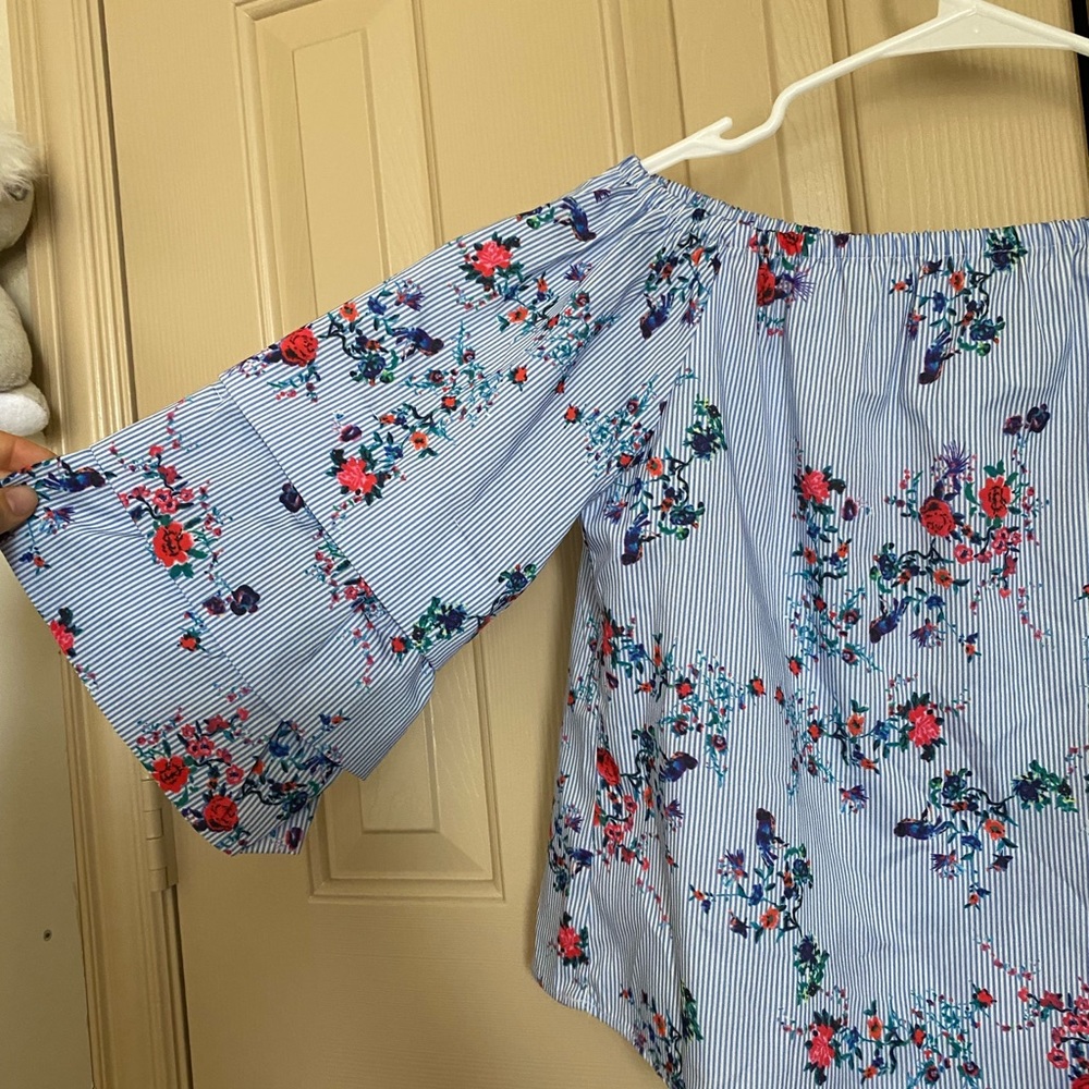 Long sleeve blue blouse